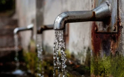 El agua en este municipio NO viene de Cabeza de Horno y por tanto es potable